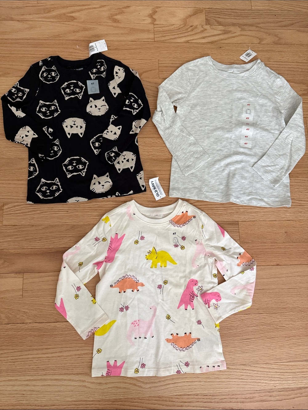 NWT Old Navy Kids Long Sleeve Tees in Black, Cream, Light Heather Gray
